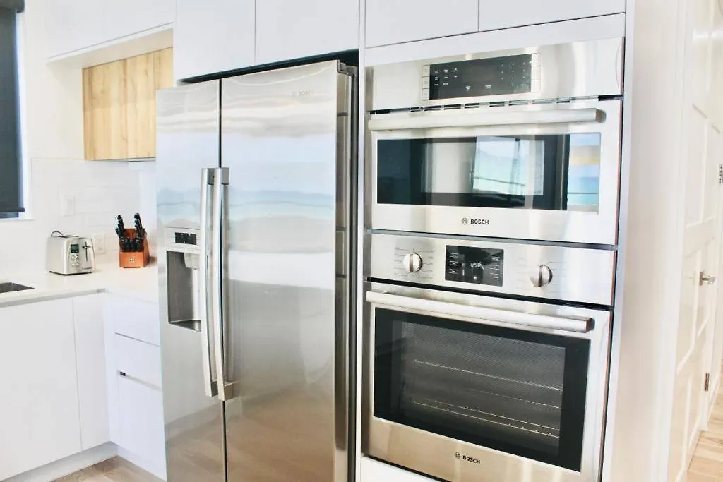 شقة Luxury Ocean Front Seadreams 2 With 7 Mile Beach Views West Bay جزر كايمان