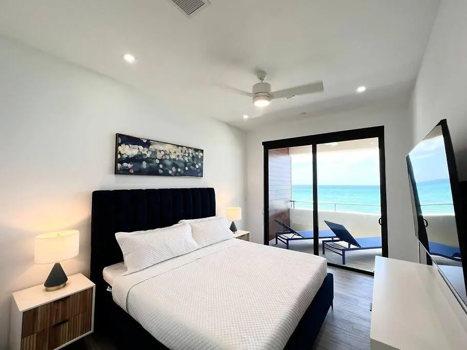 Luxury Ocean Front Seadreams 2 With 7 Mile Beach Views West Bay 0*,  جزر كايمان