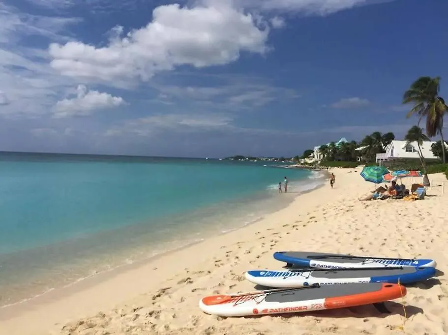 Luxury Ocean Front Seadreams 2 With 7 Mile Beach Views West Bay شقة