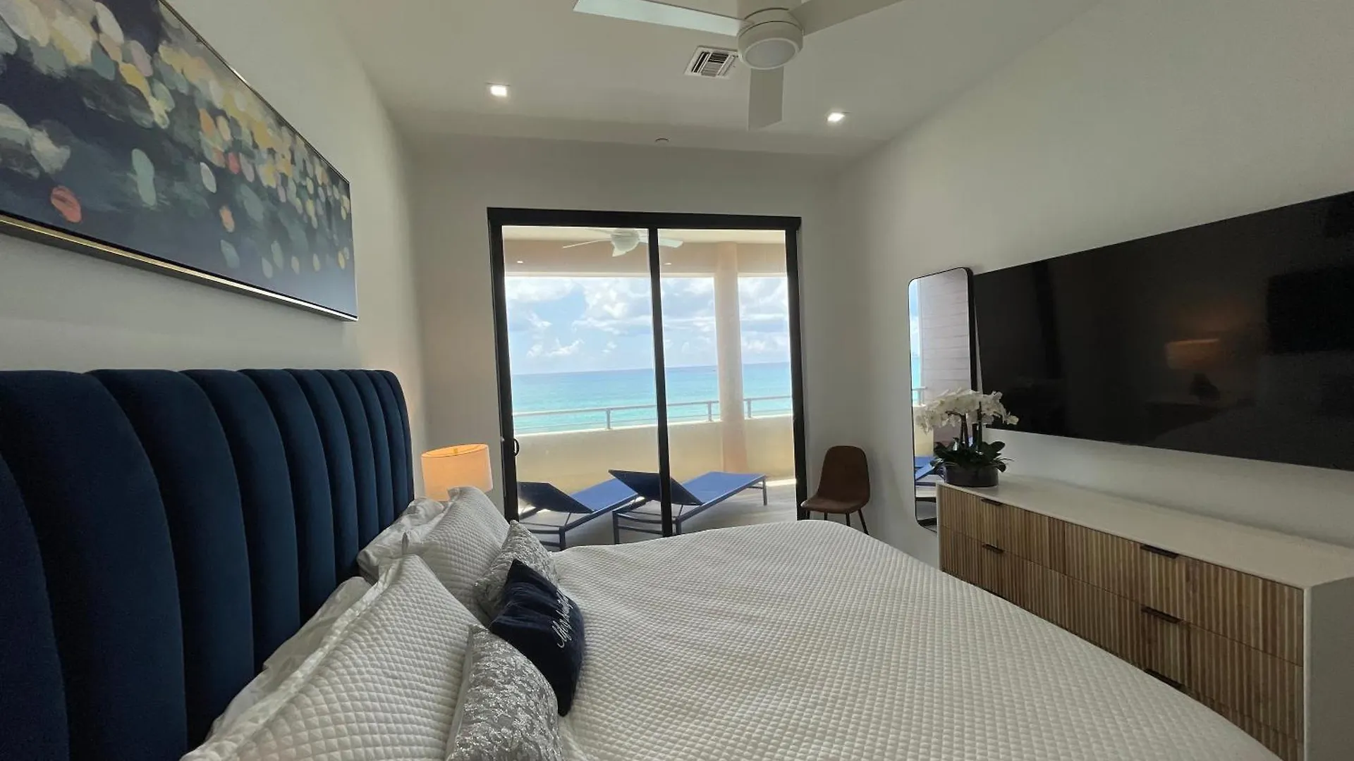Luxury Ocean Front Seadreams 2 With 7 Mile Beach Views West Bay