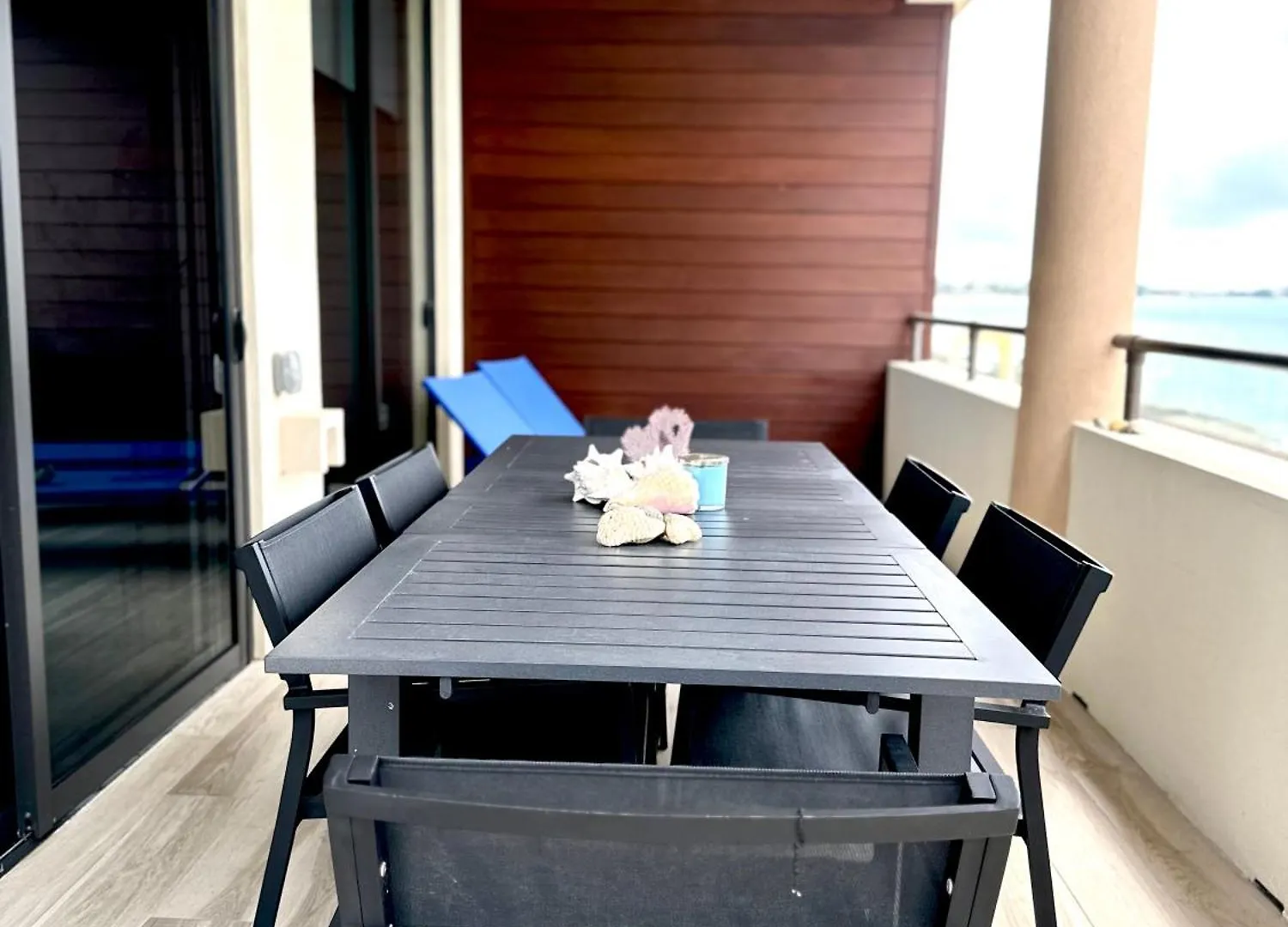 شقة Luxury Ocean Front Seadreams 2 With 7 Mile Beach Views West Bay جزر كايمان