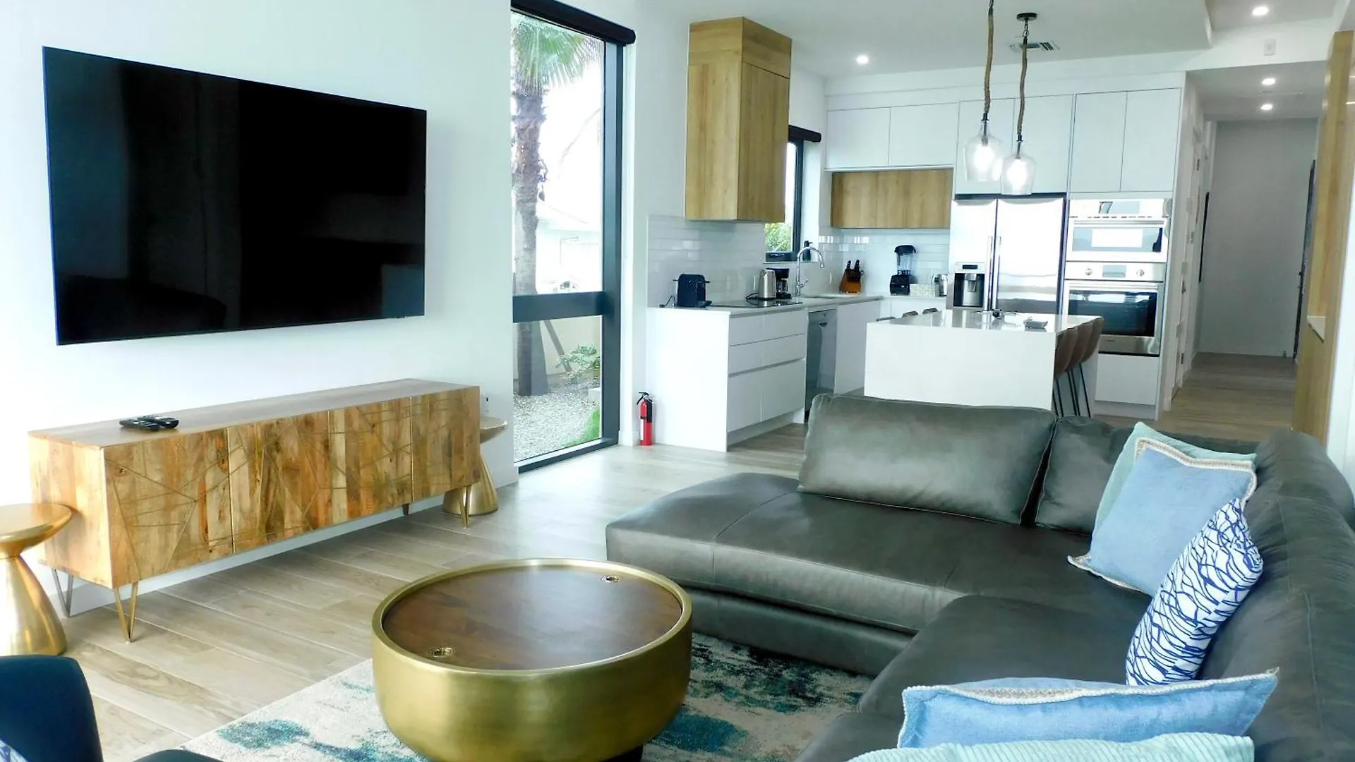 Luxury Ocean Front Seadreams 2 With 7 Mile Beach Views West Bay 0*,  جزر كايمان