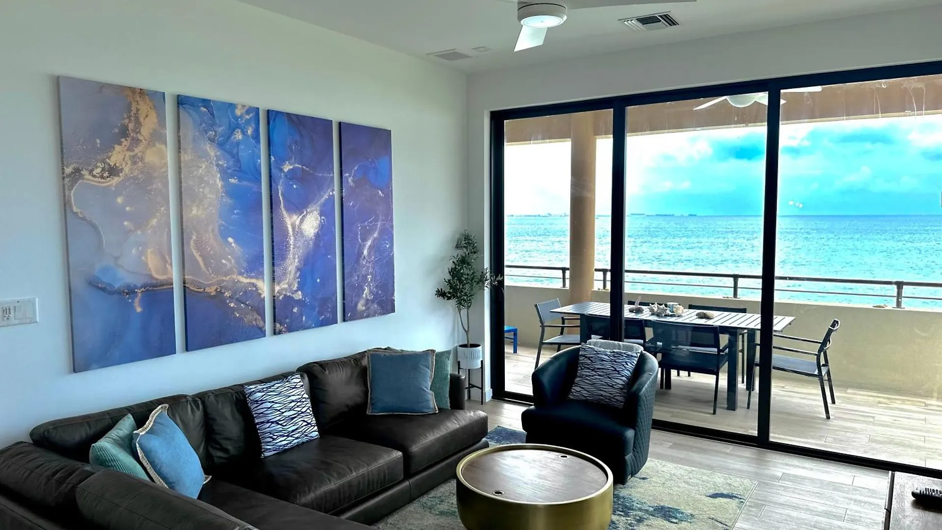 شقة Luxury Ocean Front Seadreams 2 With 7 Mile Beach Views West Bay