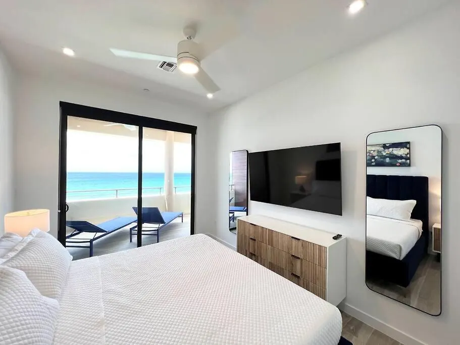 Luxury Ocean Front Seadreams 2 With 7 Mile Beach Views West Bay Lejlighed